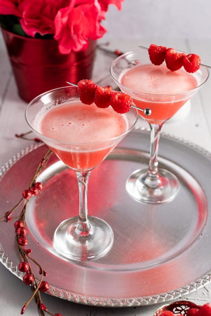 Martini sweetheart martini Valentine's Day cocktails. Ladies Cocktail party recipes